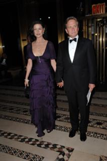 Catherine Zeta-Jones feet photo thumbnail