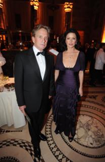 Catherine Zeta-Jones feet photo thumbnail