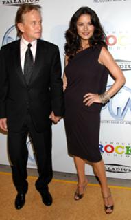 Catherine Zeta-Jones feet photo thumbnail