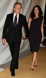 Catherine Zeta-Jones feet photo thumbnail