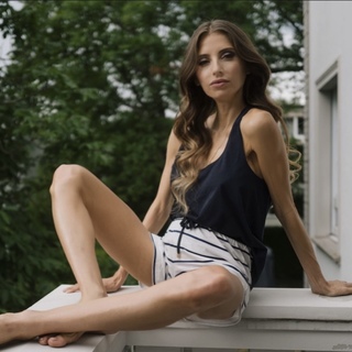 Cathy Hummels feet photo 15