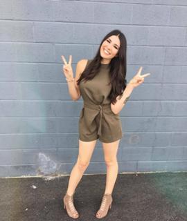 Cathy Kelley feet photo thumbnail