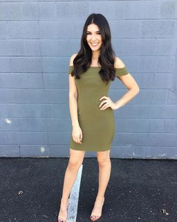 Cathy Kelley feet photo thumbnail