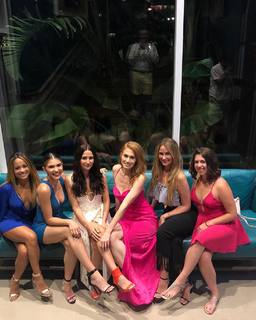 Cathy Kelley feet photo thumbnail