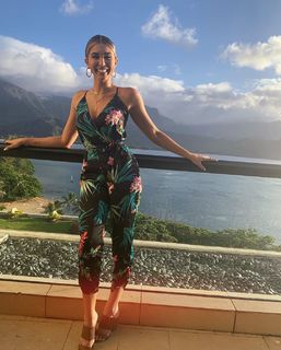 Cathy Kelley feet photo thumbnail