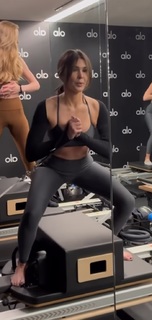 Cathy Kelley feet photo thumbnail