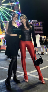 Cathy Kelley feet photo thumbnail