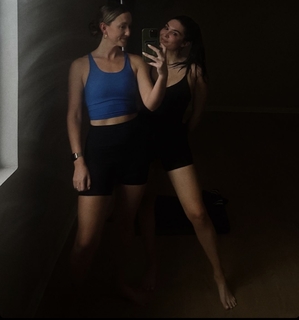 Cathy Kelley feet photo thumbnail