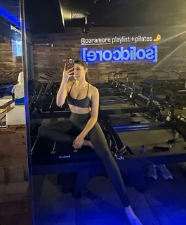 Cathy Kelley feet photo thumbnail