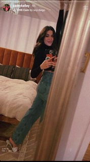 Cathy Kelley feet photo thumbnail