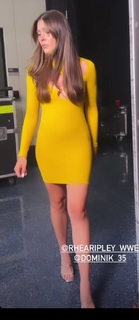Cathy Kelley feet photo thumbnail