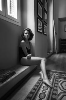 Catrinel Marlon feet photo 19