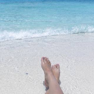 Catriona Gray feet photo 15