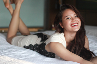 Catriona Gray feet photo 8