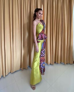 Catriona Gray feet photo 15