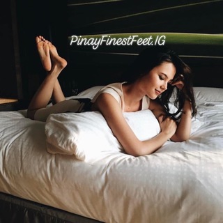 Catriona Gray feet photo 18