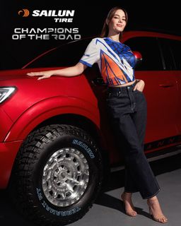 Catriona Gray feet photo 15
