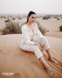 Catriona Gray feet photo 11
