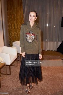 Catt Sadler feet photo 4