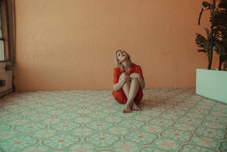 Caylee Cowan feet photo thumbnail