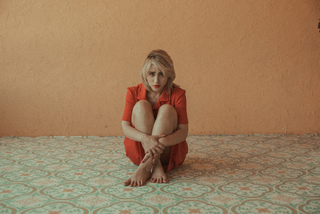 Caylee Cowan feet photo thumbnail