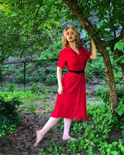 Caylee Cowan feet photo thumbnail