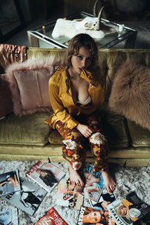 Caylee Cowan feet photo thumbnail