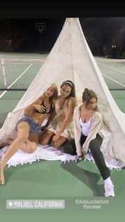 Caylee Cowan feet photo thumbnail