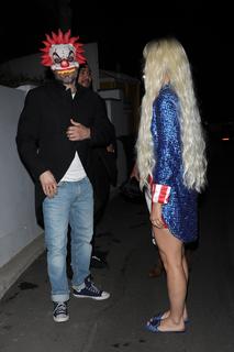 Caylee Cowan feet photo thumbnail