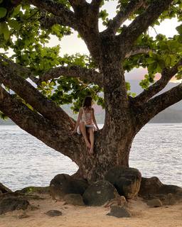 Caylee Cowan feet photo thumbnail