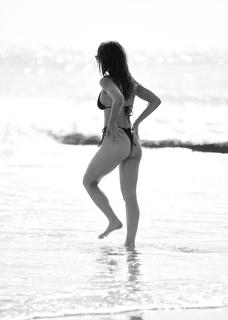 Caylee Cowan feet photo thumbnail