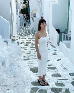 Caylee Cowan feet photo thumbnail