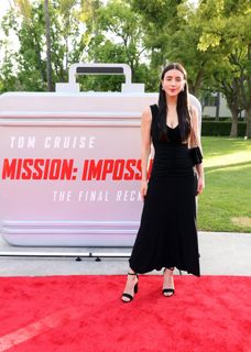 Caylee Cowan feet photo thumbnail