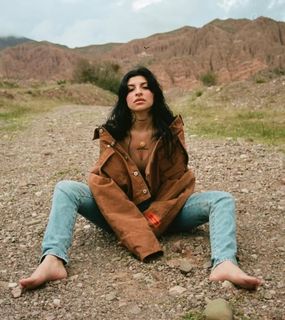 Cazzu feet photo thumbnail