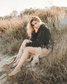 CeCe Frey feet photo 3