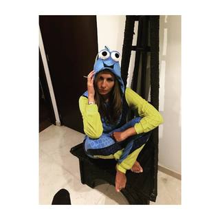 Cecilia Galiano feet photo thumbnail