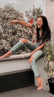 Cecilia Galiano feet photo thumbnail