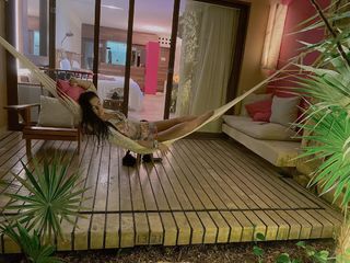 Cecilia Galiano feet photo thumbnail