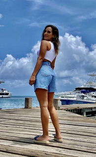 Cecilia Navia feet photo 11