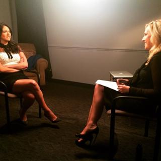 Cecily Strong feet photo thumbnail