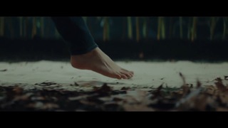 Cecily Strong feet photo thumbnail