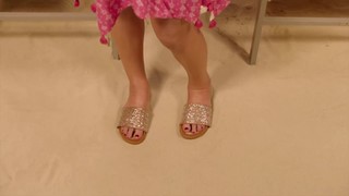 Cecily Strong feet photo thumbnail
