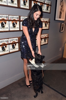 Cecily Strong feet photo thumbnail