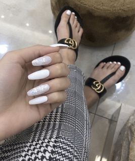 Cedra Ammara feet photo 1