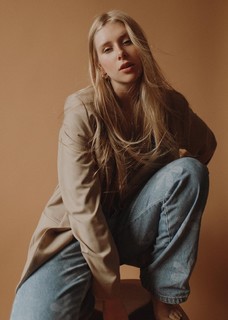 Cela Lopes feet photo thumbnail