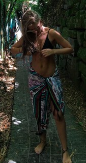 Cela Lopes feet photo thumbnail