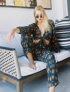 Cela Lopes feet photo thumbnail