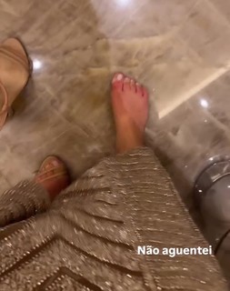 Cela Lopes feet photo thumbnail