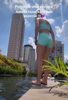 Cela Lopes feet photo thumbnail