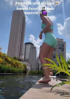 Cela Lopes feet photo thumbnail